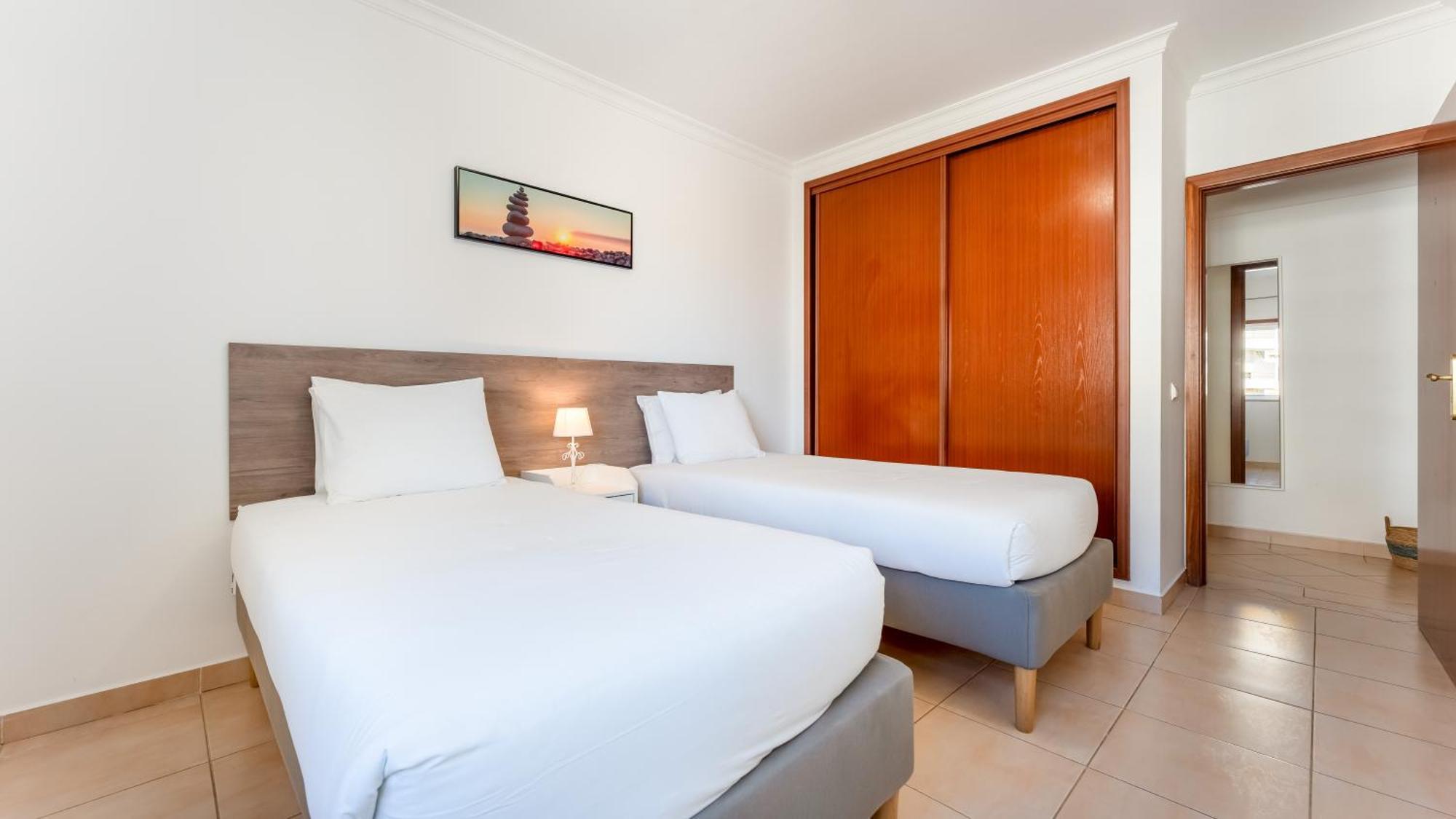 Sunny Retreat With Pool And Balcony By Lovelystay Albufeira Eksteriør bilde