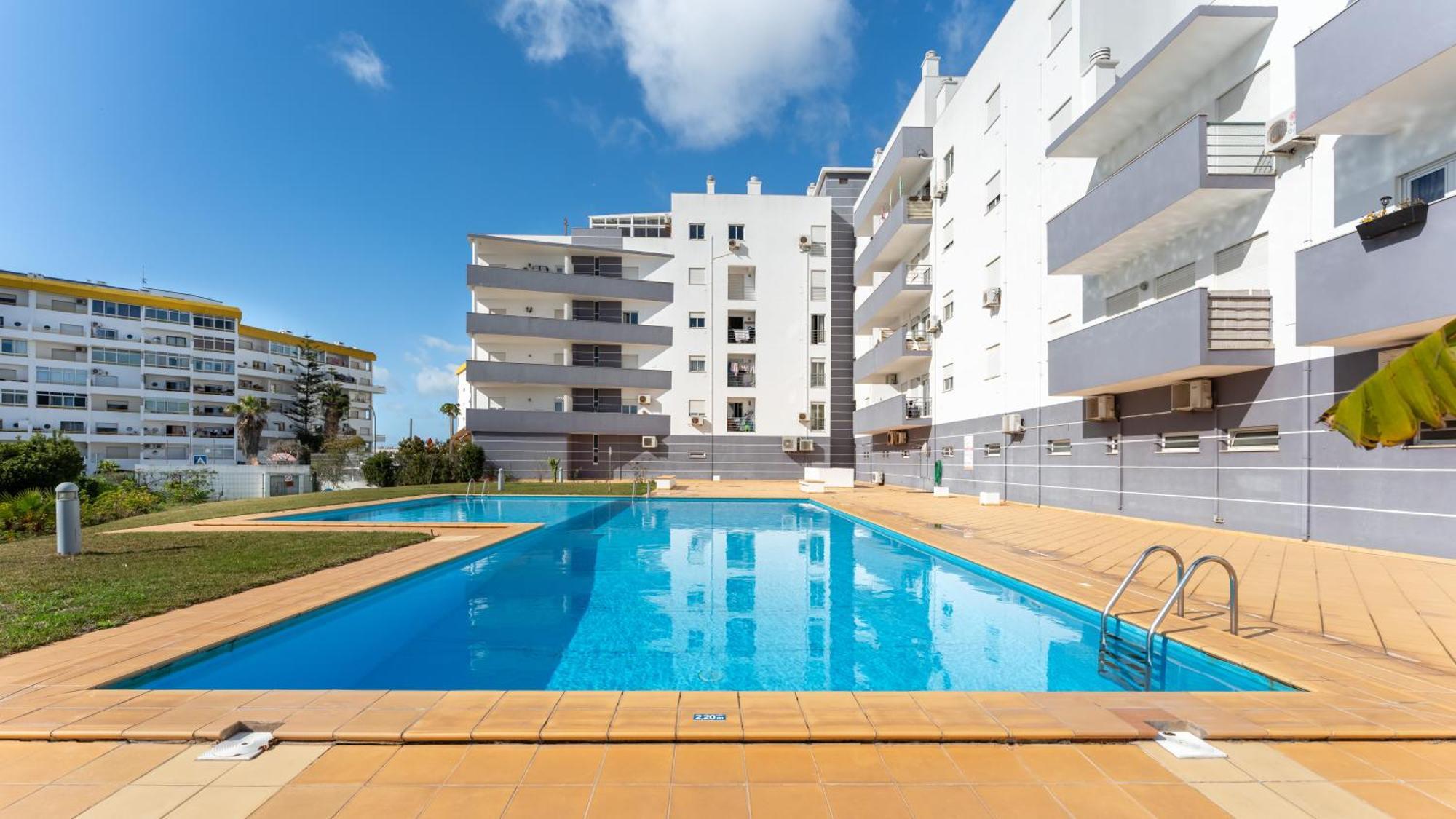 Sunny Retreat With Pool And Balcony By Lovelystay Albufeira Eksteriør bilde