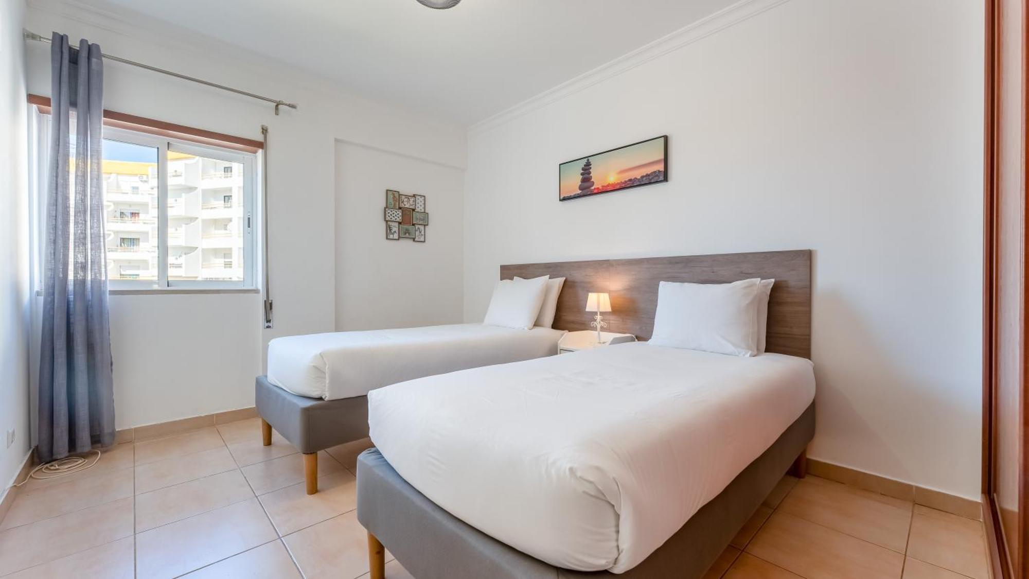 Sunny Retreat With Pool And Balcony By Lovelystay Albufeira Eksteriør bilde